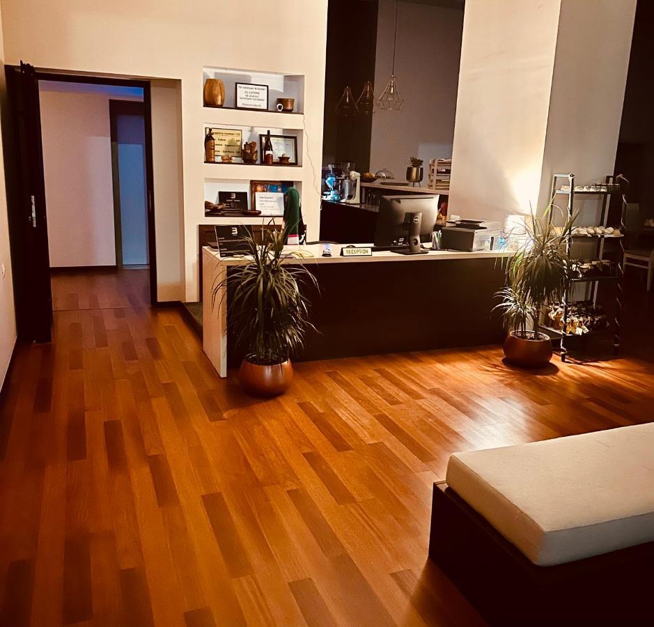 3B Suites Boutique Hotel Sarandë Exteriör bild