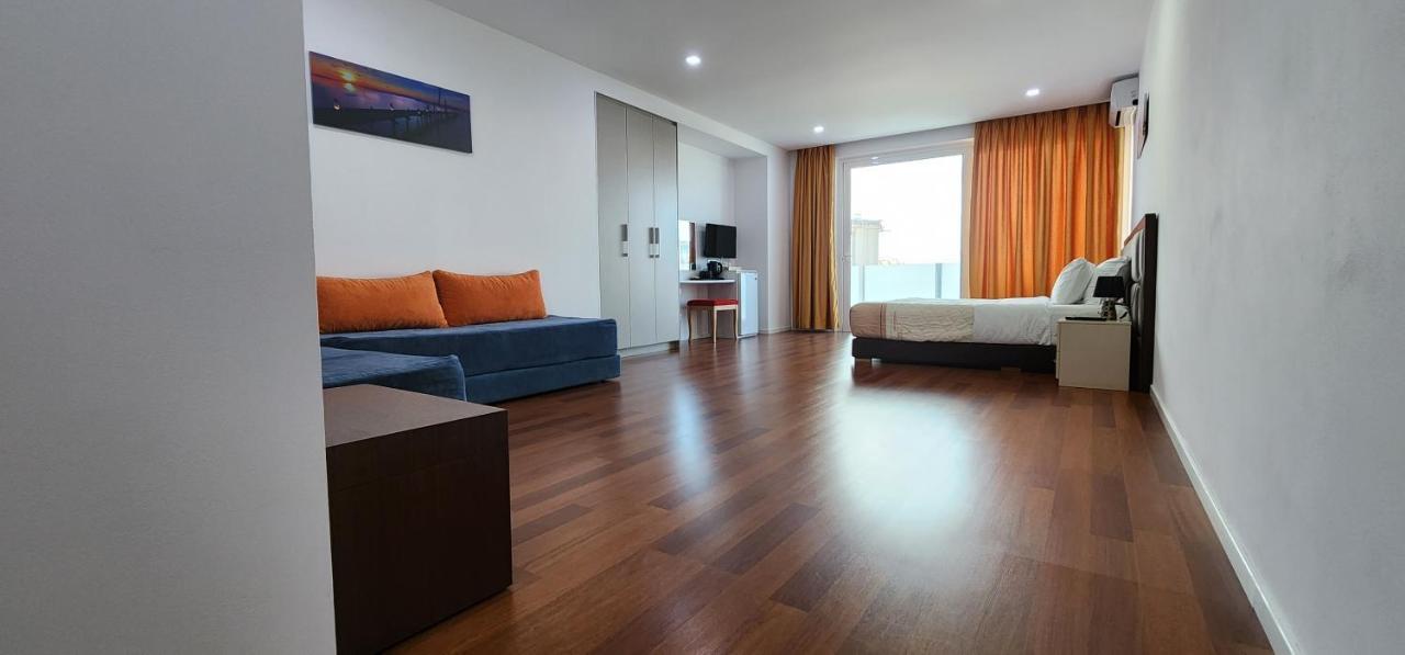 3B Suites Boutique Hotel Sarandë Exteriör bild