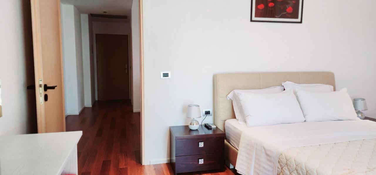 3B Suites Boutique Hotel Sarandë Exteriör bild