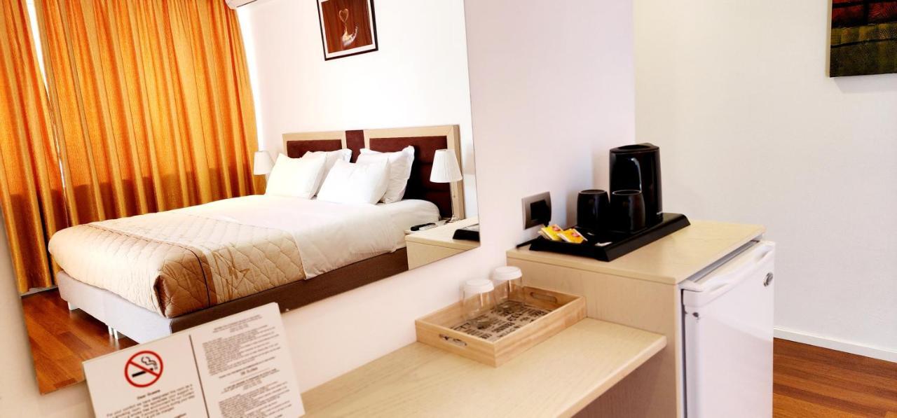 3B Suites Boutique Hotel Sarandë Exteriör bild
