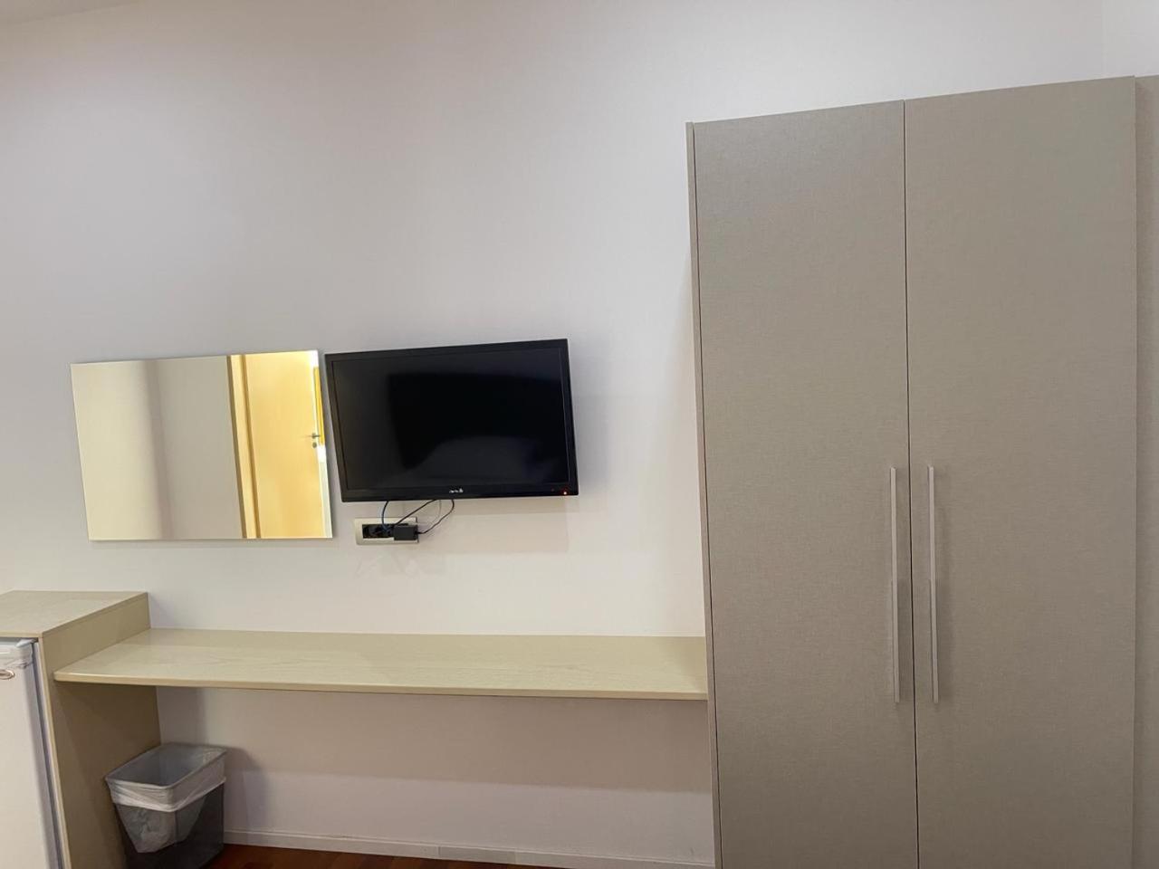 3B Suites Boutique Hotel Sarandë Exteriör bild