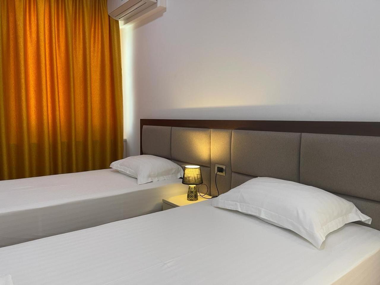 3B Suites Boutique Hotel Sarandë Exteriör bild
