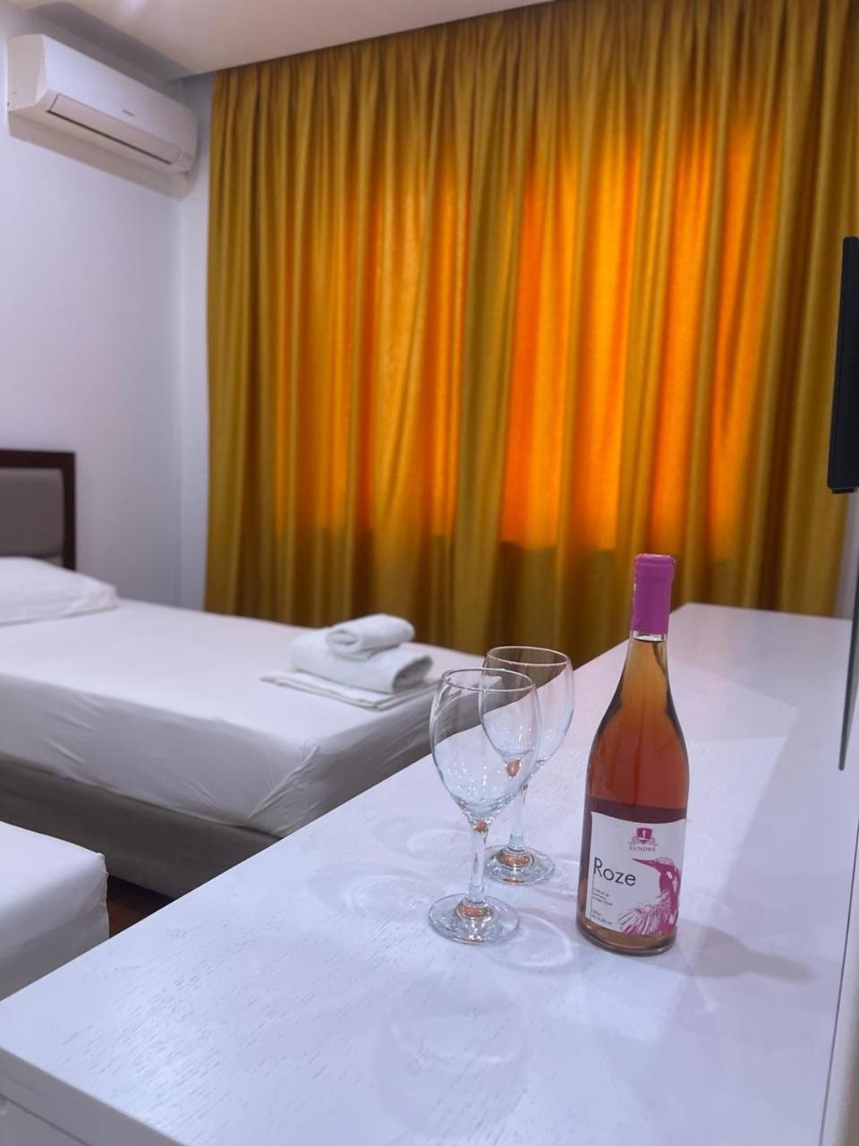 3B Suites Boutique Hotel Sarandë Exteriör bild