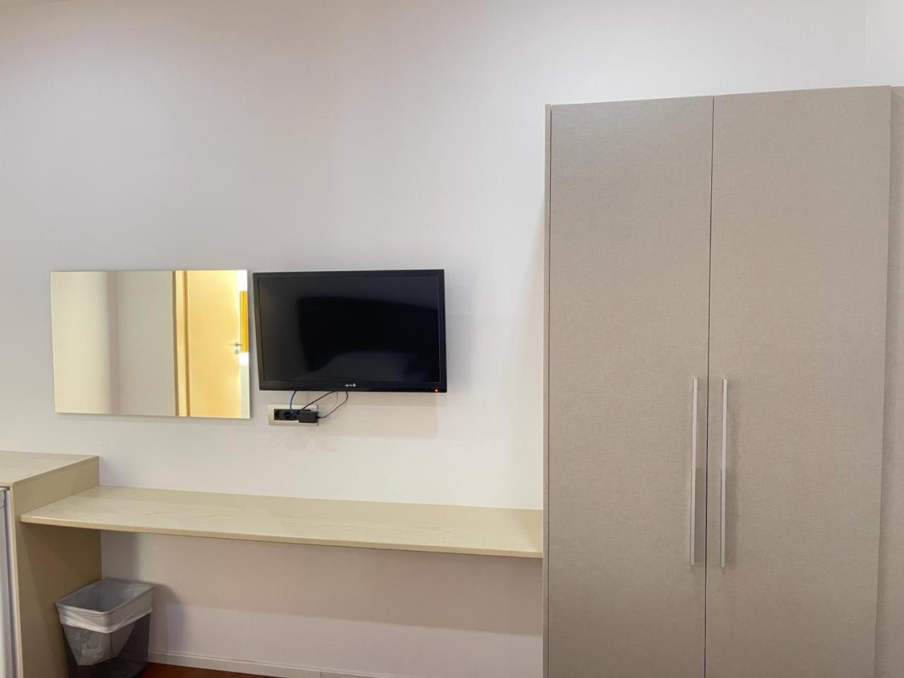 3B Suites Boutique Hotel Sarandë Exteriör bild