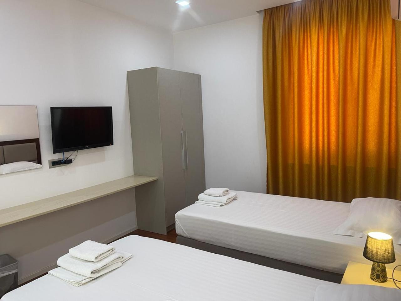 3B Suites Boutique Hotel Sarandë Exteriör bild