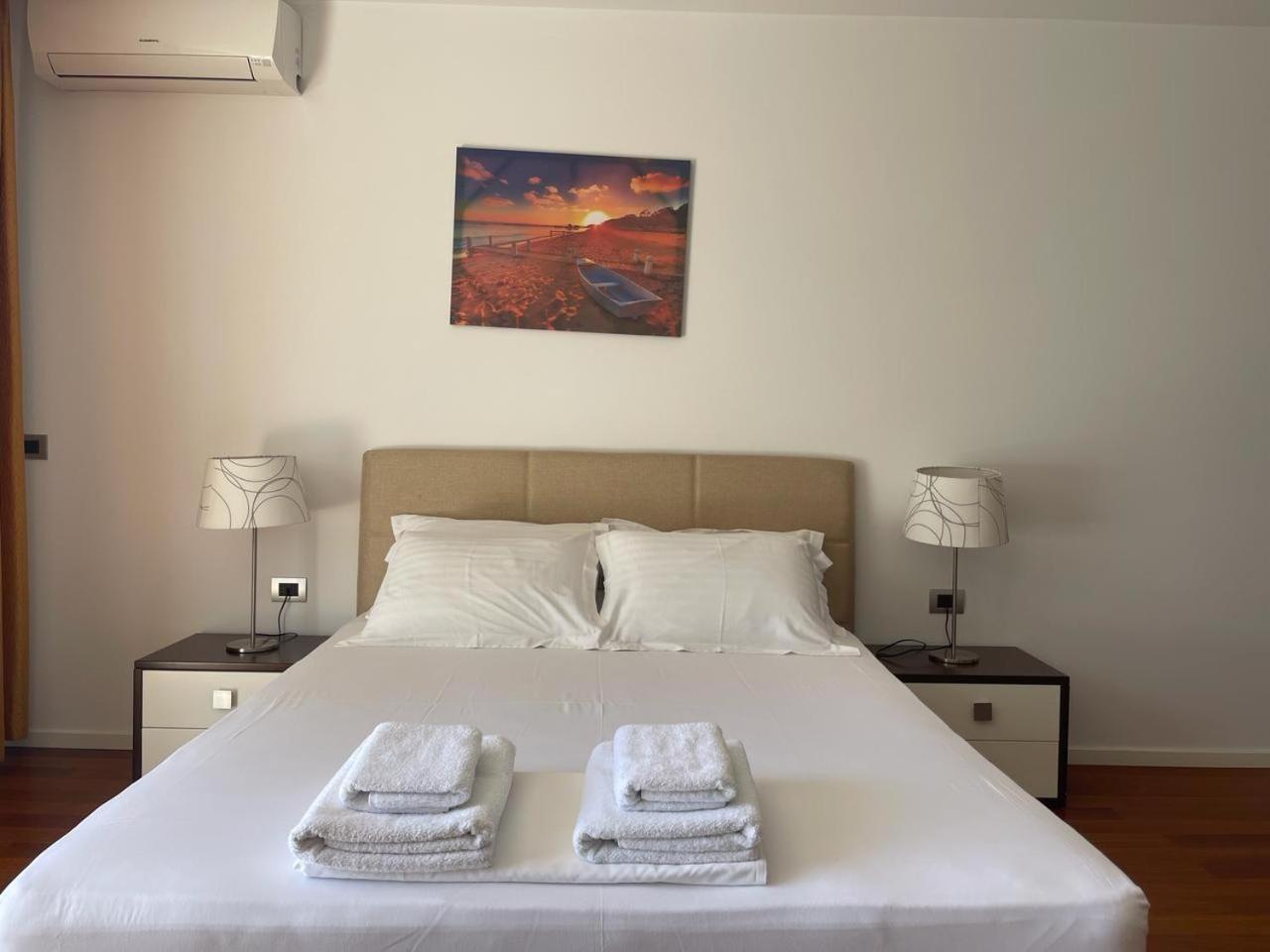 3B Suites Boutique Hotel Sarandë Exteriör bild