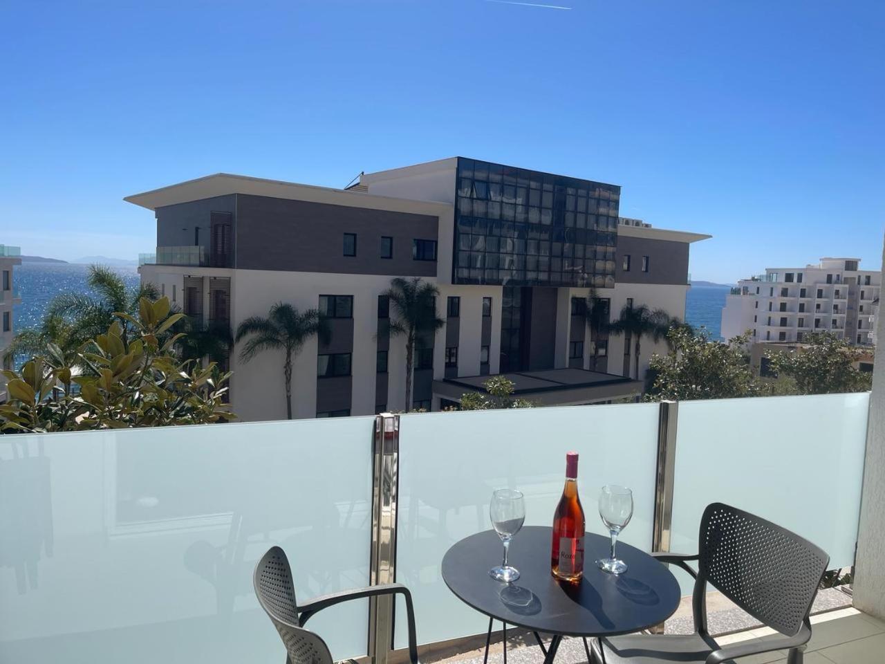 3B Suites Boutique Hotel Sarandë Exteriör bild