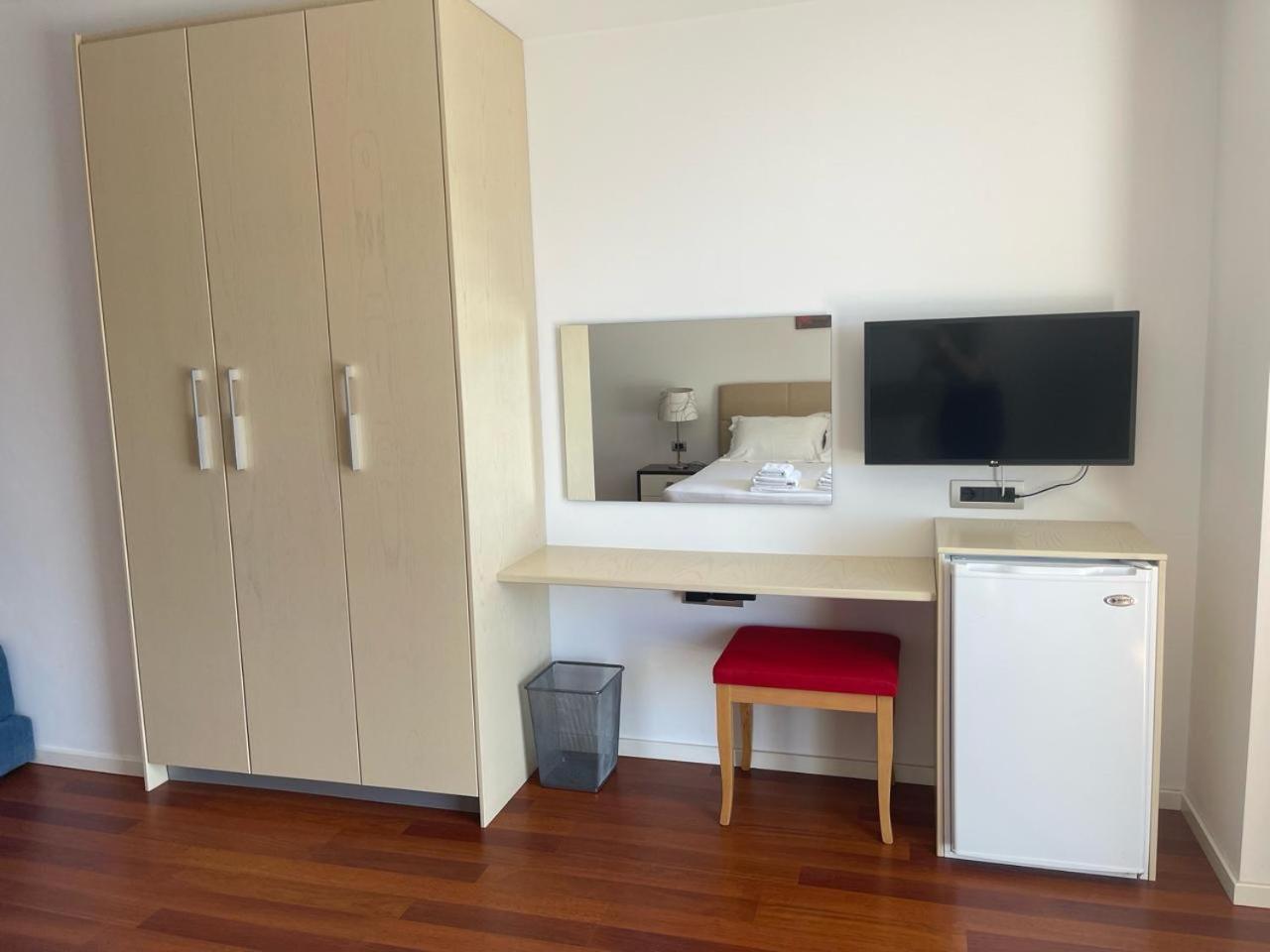3B Suites Boutique Hotel Sarandë Exteriör bild
