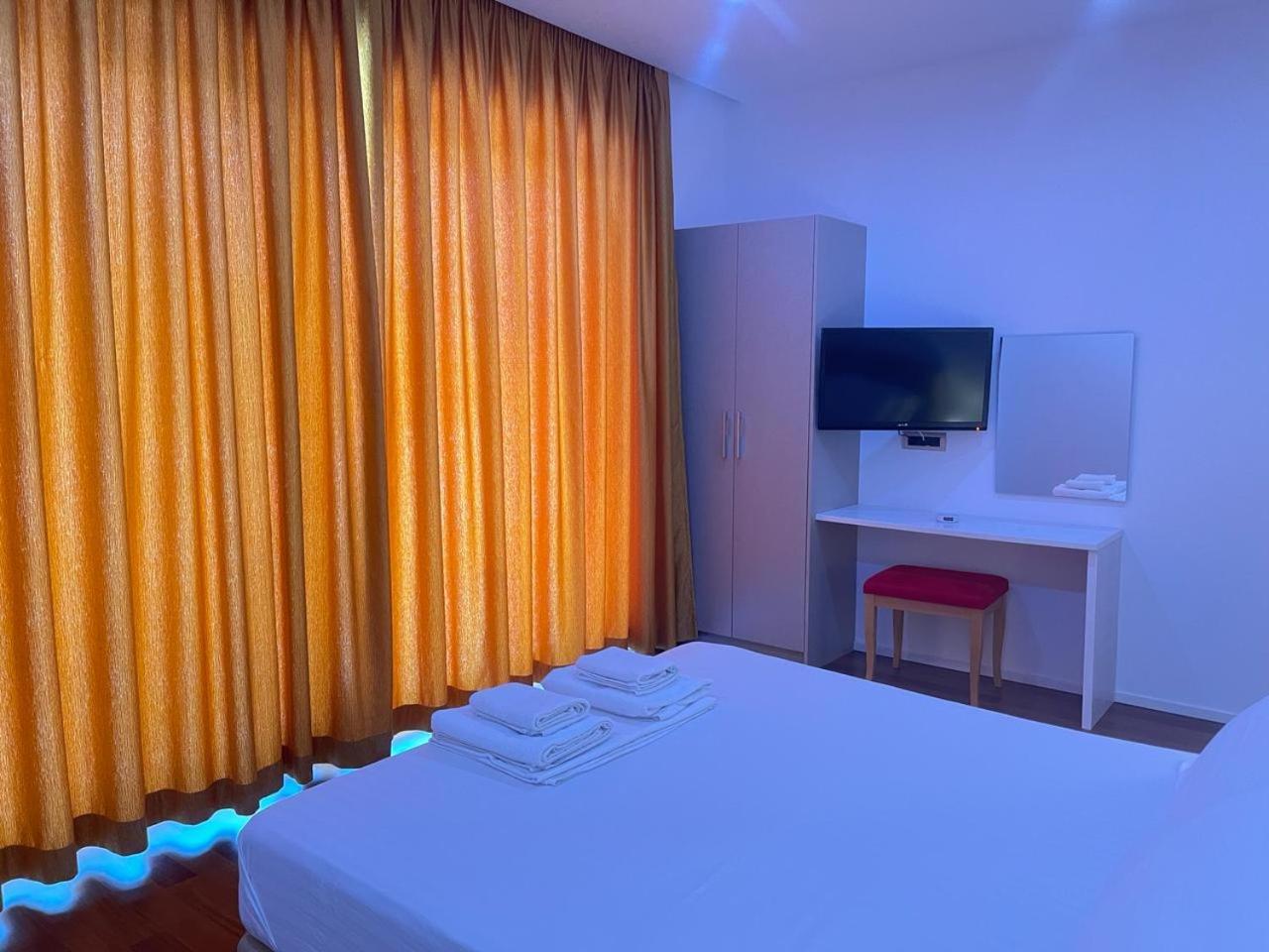 3B Suites Boutique Hotel Sarandë Exteriör bild