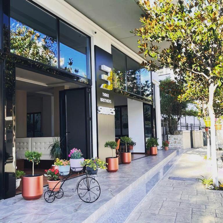 3B Suites Boutique Hotel Sarandë Exteriör bild